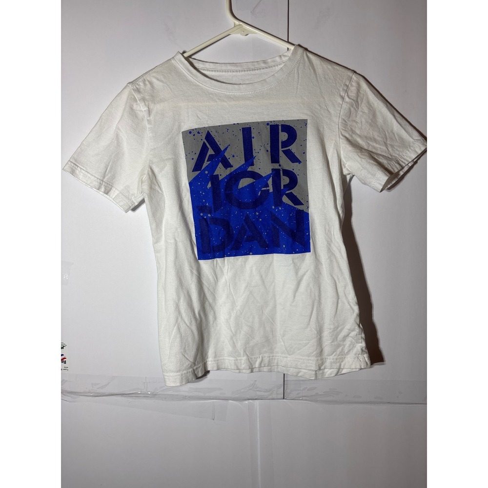 Kids Jordan Graphic T Shirt Whiteā Blue Air Jordan Logo Short Sleeve Tee Size L